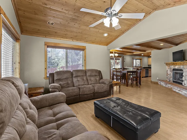 307 Heath Dr — Photo 20