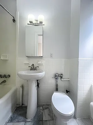 Rented by City Connections Realty | media 4