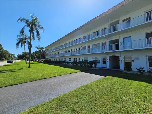 5728 14th Ave N APT 104B, Saint Petersburg, FL 33710