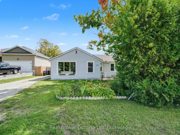 116 Robert St E, Penetanguishene, ON L9M 1J2