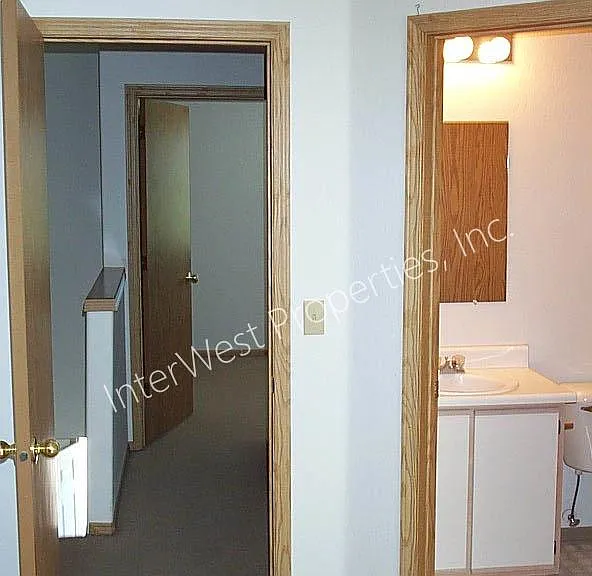 3025 S Troutdale Rd — Photo 14