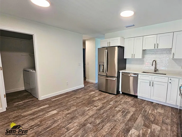 556 Taylor Rd — Photo 10