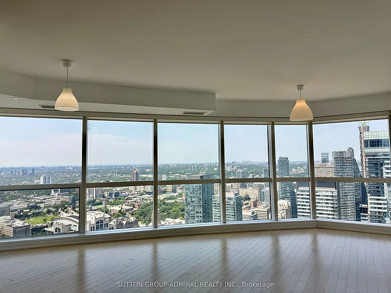 388 Yonge St #6016 — Photo 2