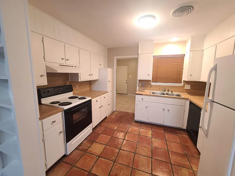 2509 Haynes Dr #A — Photo 4