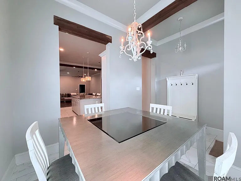 6643 Silver Oak Dr — Photo 2
