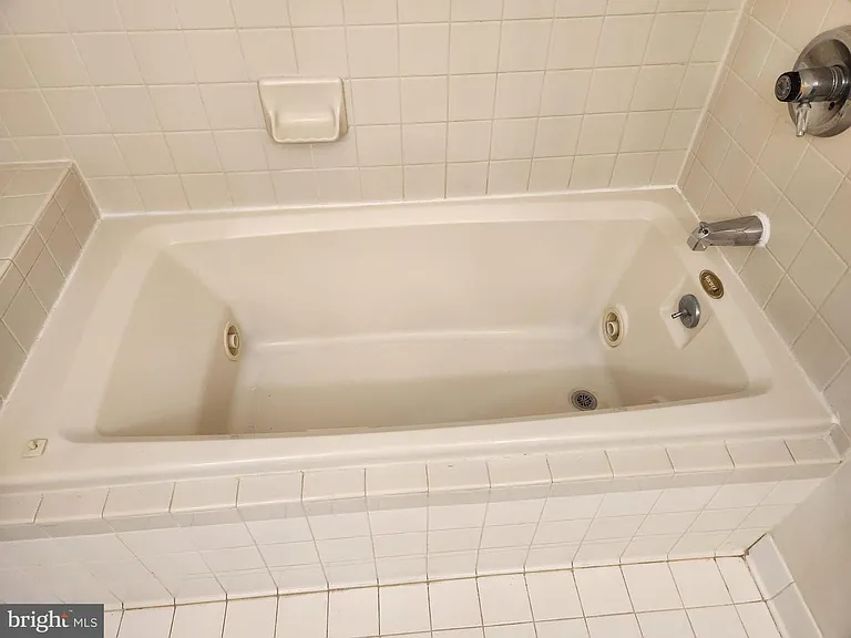 5809 Nicholson Ln #304 — Photo 11