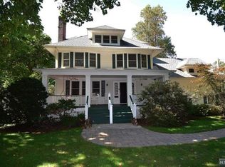511 Knickerbocker Rd, Tenafly, NJ 07670