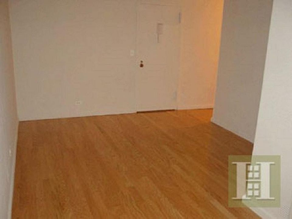 1st image of 4 Park Ave APT 17J