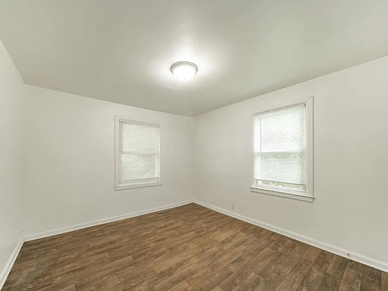 4326 Crittenden Ave #4326 — Photo 10