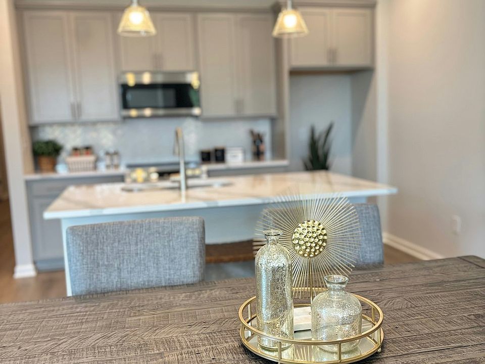 Dining/Kitchen
