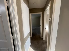 3 bed, 2.0 bath, 1250 sqft, $1,225