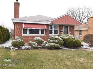 943 S Stratford Ave, Elmhurst, IL