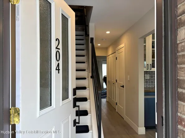 204 Village Ct, Kingston, NY 12401