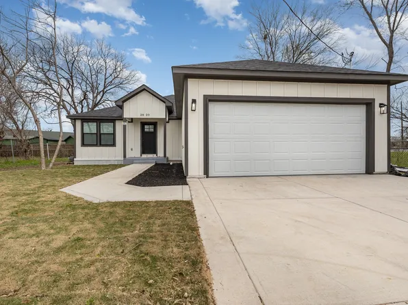 2820 Lapsley St, Dallas, TX 75212