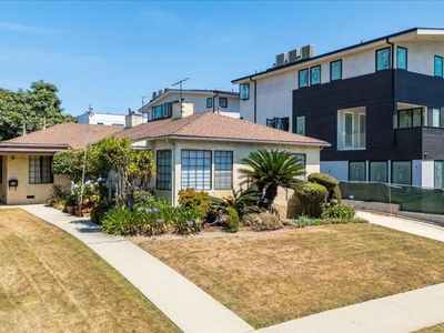 1912 Barry Ave, Los Angeles, CA, 90025