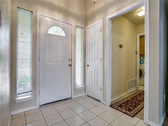 3rd image of 7428 Glen Dr