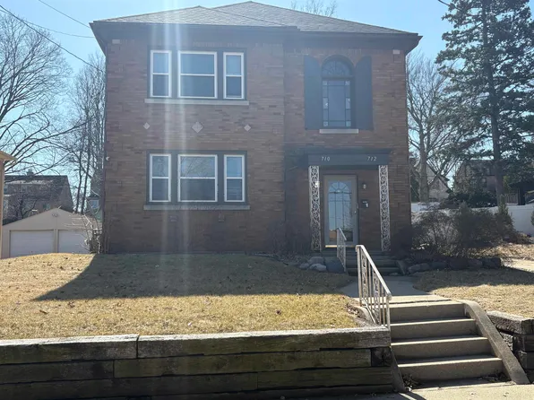 710-712 King St, Rockford, IL 61103