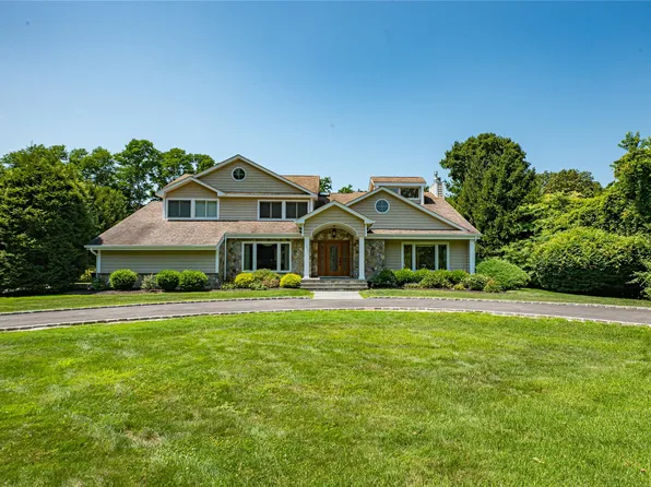 3 Ashleigh Drive, Saint James, NY 11780