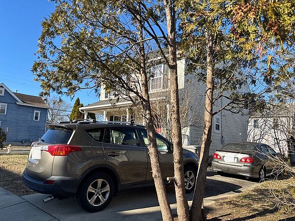 2nd image of 103 E Washington St