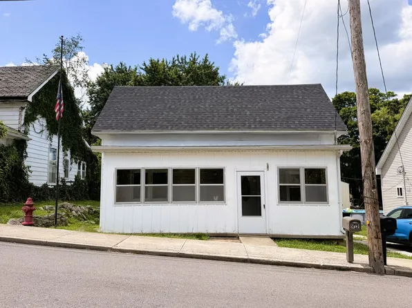 102 Church St, Milltown, IN 47145
