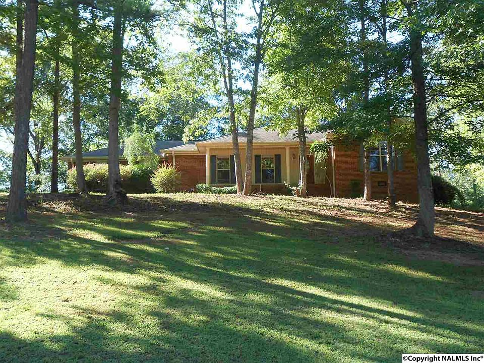 1st image of 16 Evelyn Dr