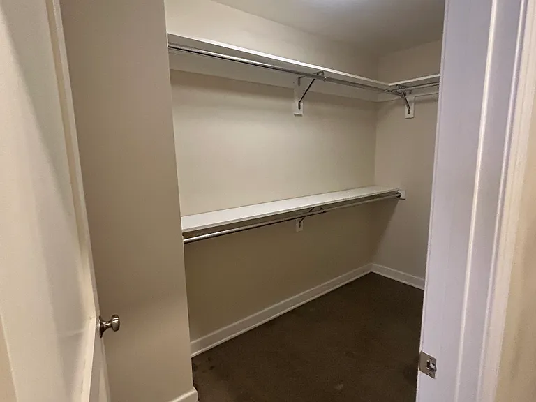 The Metropolitan Lofts — Photo 32