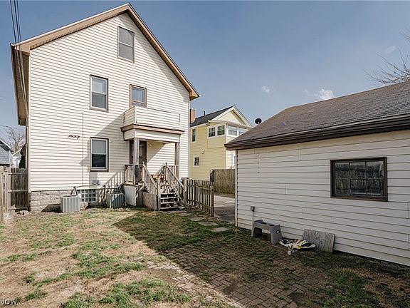 3rd image of 1542 Westwood Ave