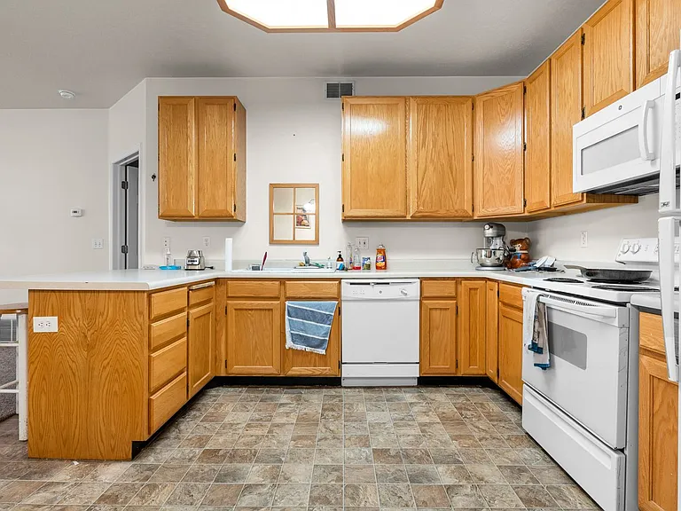 432 N Seven Peaks Blvd E #113 — Photo 6