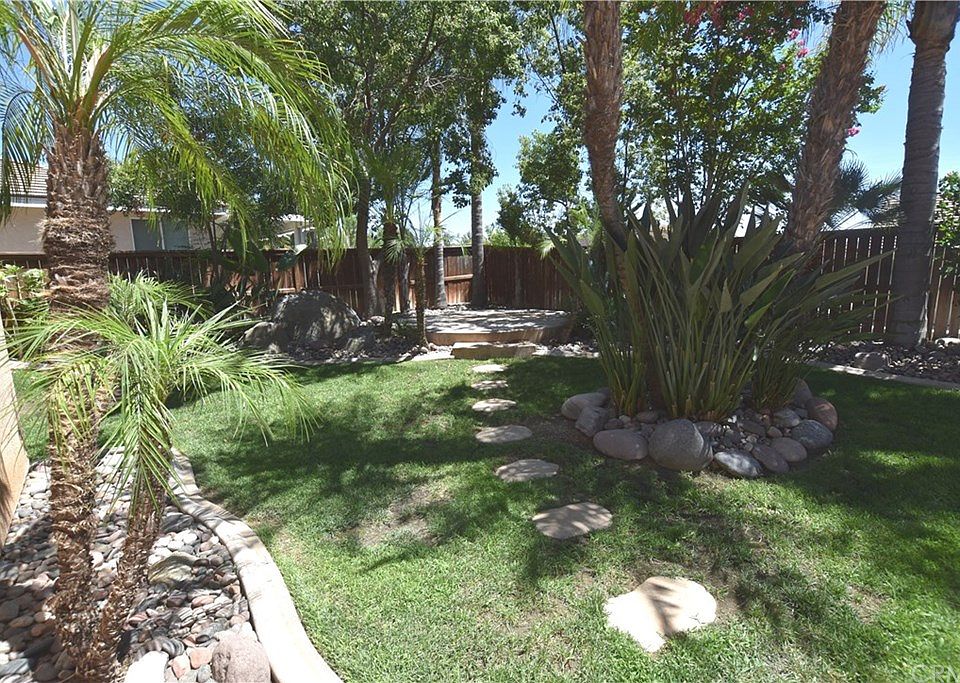 1st image of 27897 Canyon Hills Way