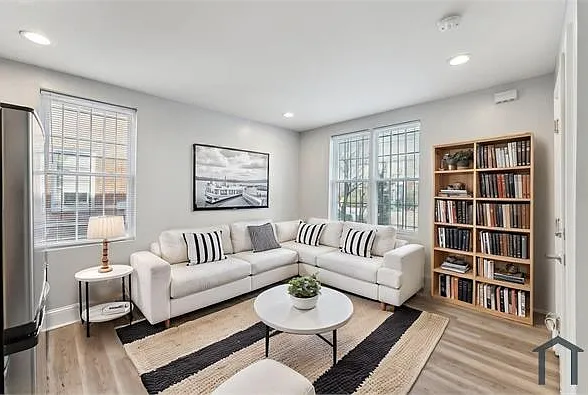 2 bed, $1,748 — Photo 1