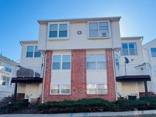 778 Harbortown Blvd, Perth Amboy, NJ 08861