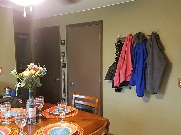 4th image of 1315 Primrose Ln