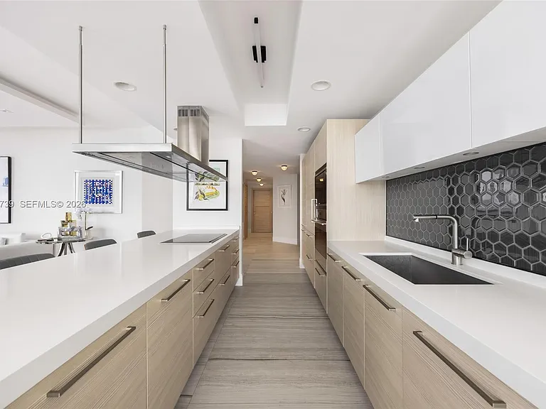 17301 Biscayne Blvd #2009 — Photo 9