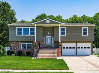 152 Pine Needle St, Howell, NJ 07731