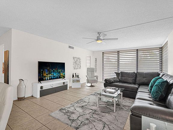 5th image of 1101 River Reach Drive #209