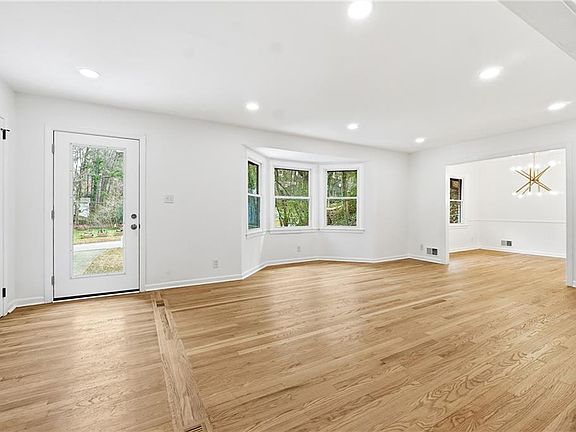 4th image of 2520 Overlook Way