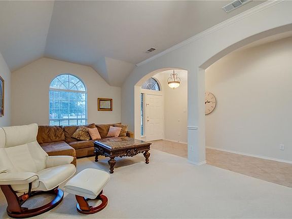 5th image of 2805 Bainbridge Trl