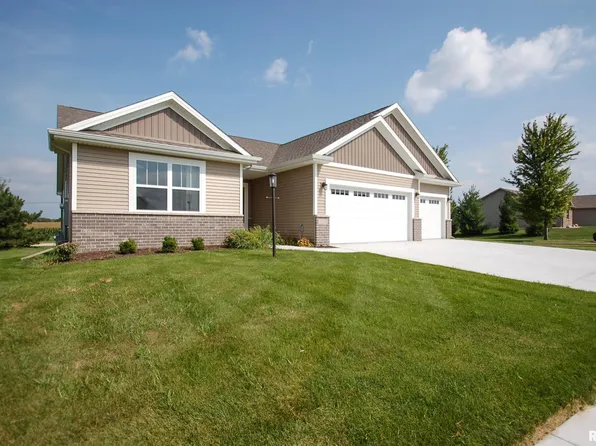 10504 N Trail View Dr, Dunlap, IL 61525