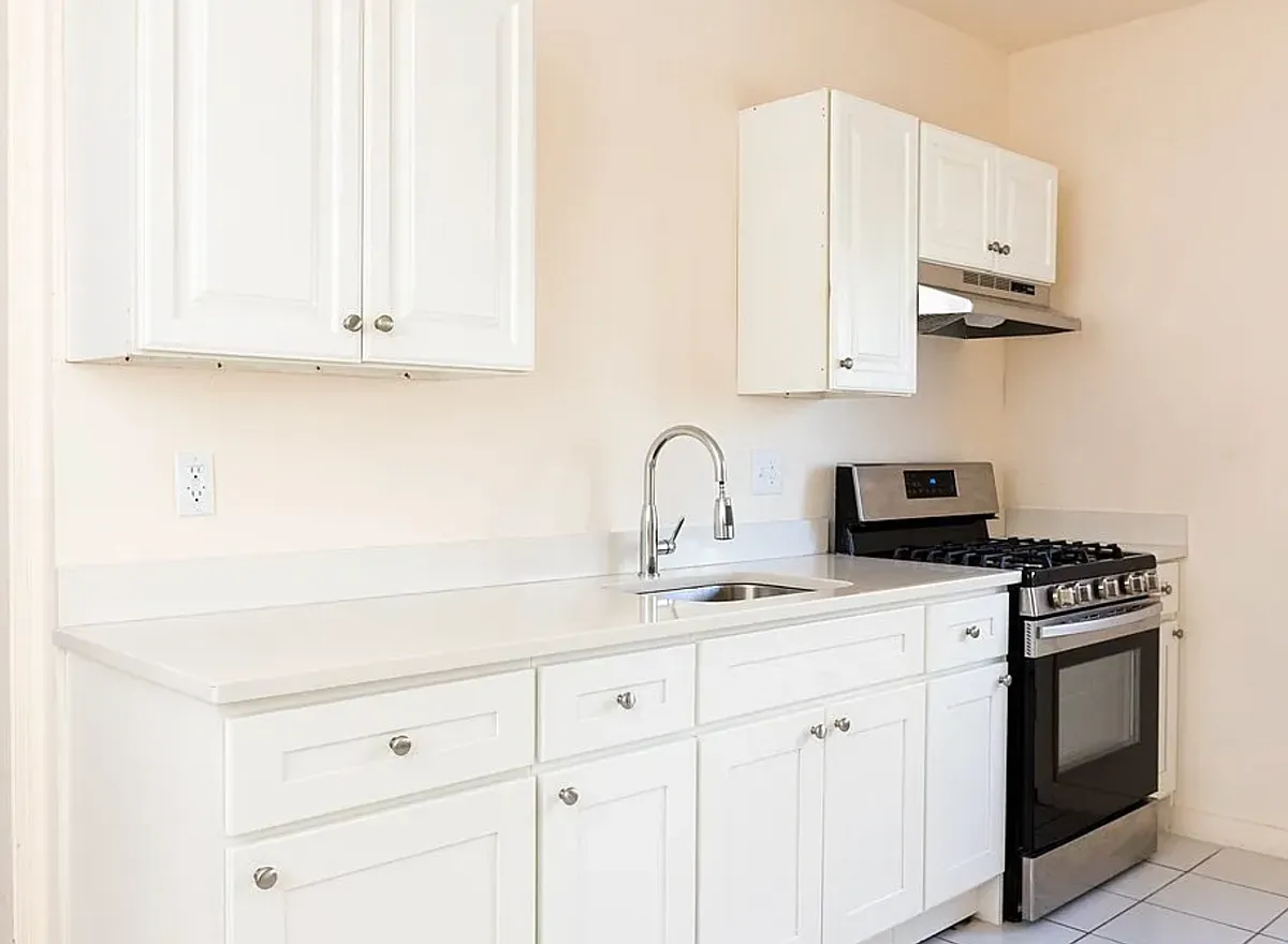 Building Photo - 12 Intervale St #12