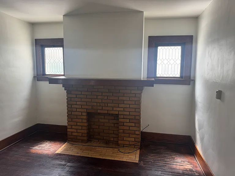 318 W 31st St — Photo 3