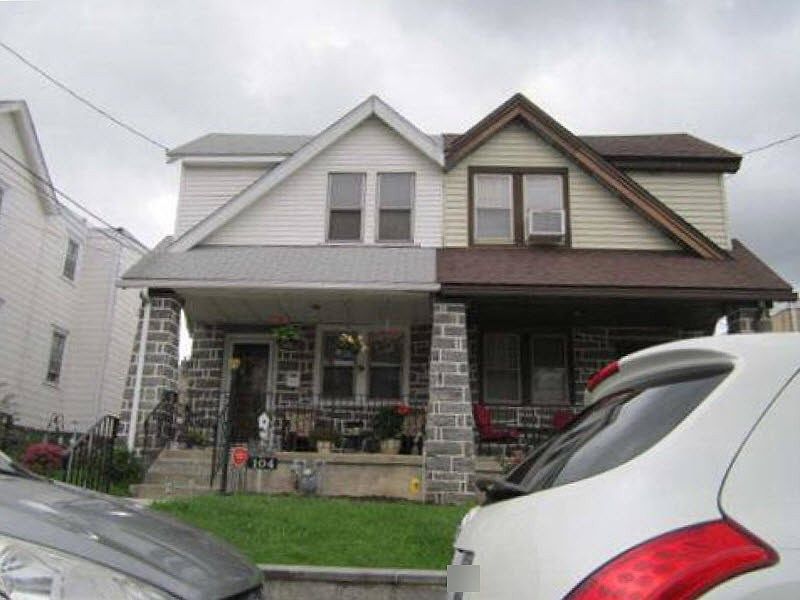 2nd image of 104 N Pennock Ave