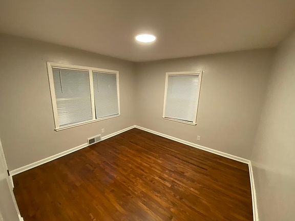 3rd image of 3505 S 46th St