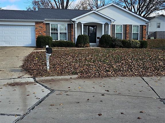 3rd image of 212 Whitehirst Manor Ct