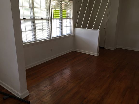 4th image of 5721 Perry Ave