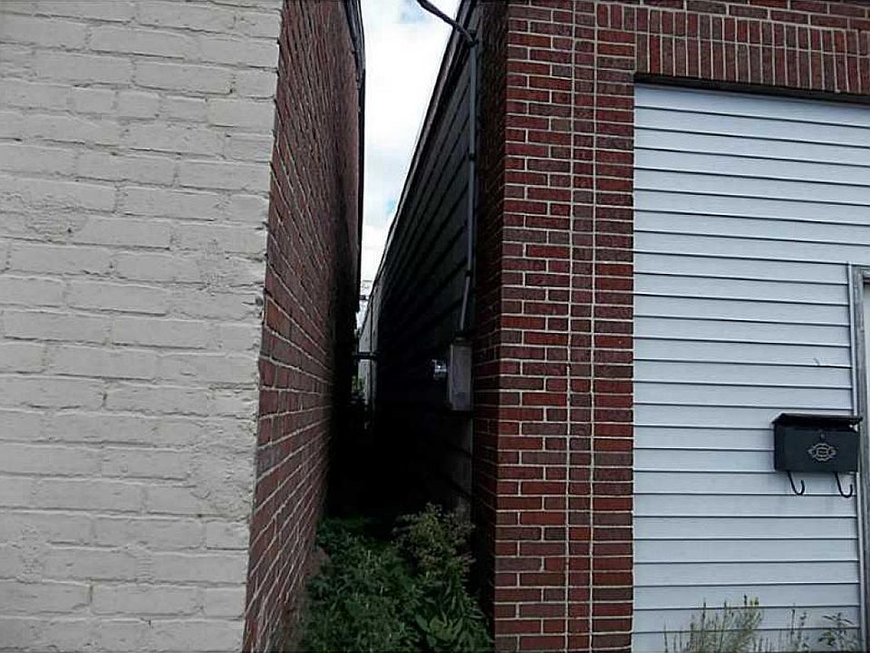 2nd image of 163 Vincent Ave