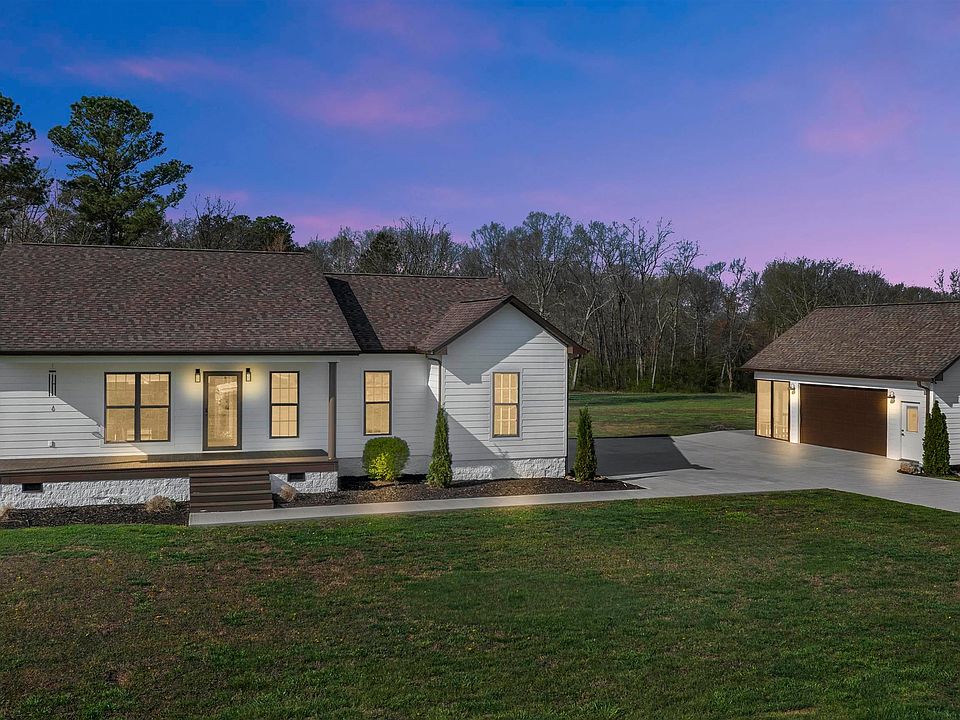 1st image of 101 Pebble Ln