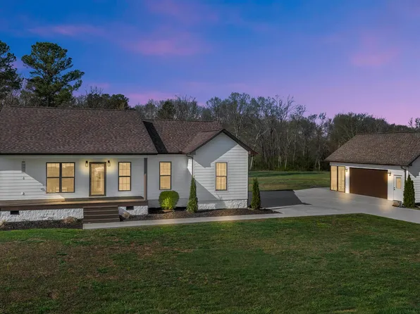 101 Pebble Ln, Sylvania, AL 35988