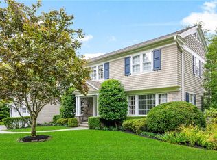 911 Cove Rd, Mamaroneck, NY 10543