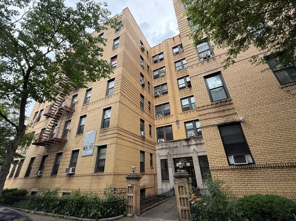 1053 East 13th Street A5 image 3 of 9
