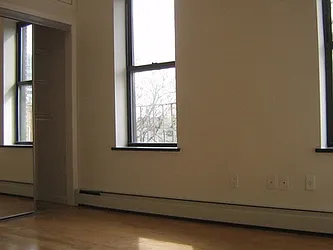 Rented by Skyline Group Real Estate